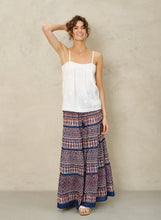 Afbeelding in Gallery-weergave laden, M.A.B.E. MARI PRINT MAXI SKIRT INDIGO
