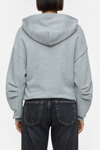 Afbeelding in Gallery-weergave laden, Closed Folded Hem Hoodie Light Grey Melange C95350-47M-EB
