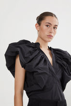 Afbeelding in Gallery-weergave laden, Rabens Saloner Briane Butterfly Sleeve Top  W23267104
