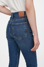 Afbeelding in Gallery-weergave laden, Anine Bing Sonya Jean - Mid Indigo A-06-1100-405

