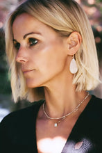 Afbeelding in Gallery-weergave laden, Ellen Beekmans Necklace With Mini Gemstones  (Color Options)35.00
