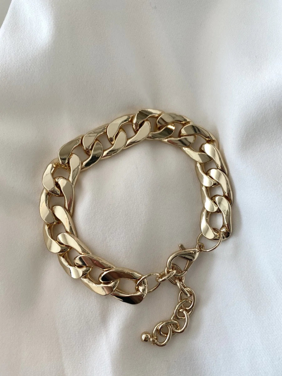 BOW19 Diora Plain Bracelet Gold 29.95