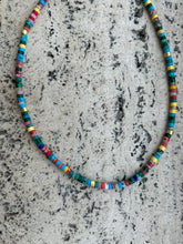 Afbeelding in Gallery-weergave laden, Jewels By SJ Necklace Multbeads and Goldfilled Beads 69.95
