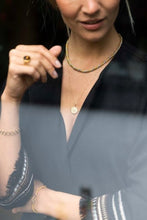 Afbeelding in Gallery-weergave laden, Ellen Beekmans Short Necklace With Gold And Silver 40
