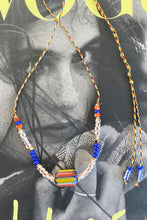 Afbeelding in Gallery-weergave laden, Jewels by SJ 39.95 Handgemaakte Ketting Multi dikke kraal Blauw Geel Oranje
